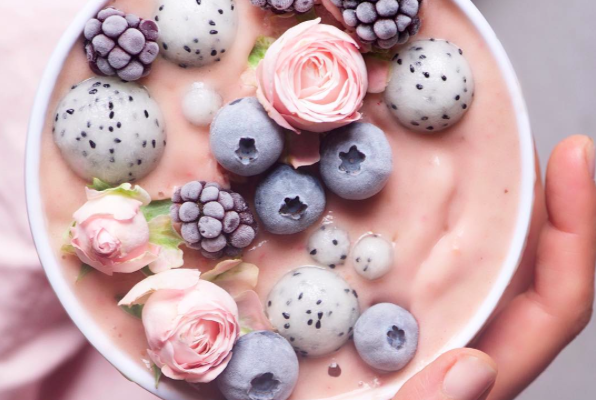 Food or Art? Breakfast bowls & smoothies too pretty to eat!