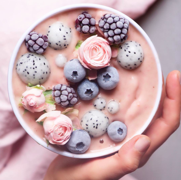 Food or Art? Breakfast bowls & smoothies too pretty to eat!