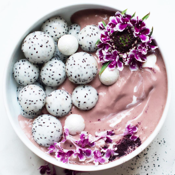 Food or Art? Breakfast bowls & smoothies too pretty to eat!