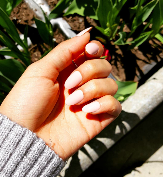 soft pink nails and nail art designs