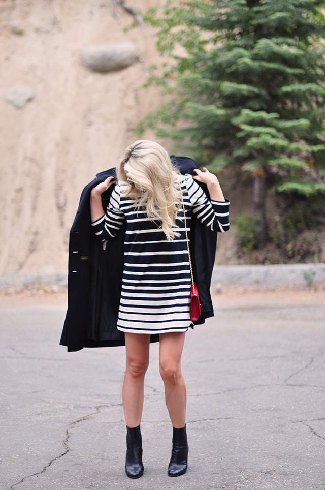 black-and-white-striped-shift-dress-with-boots