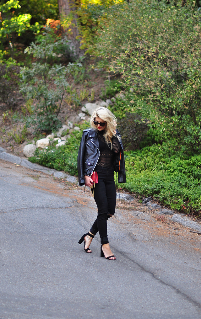 black outfit_red accessories_biker jacket