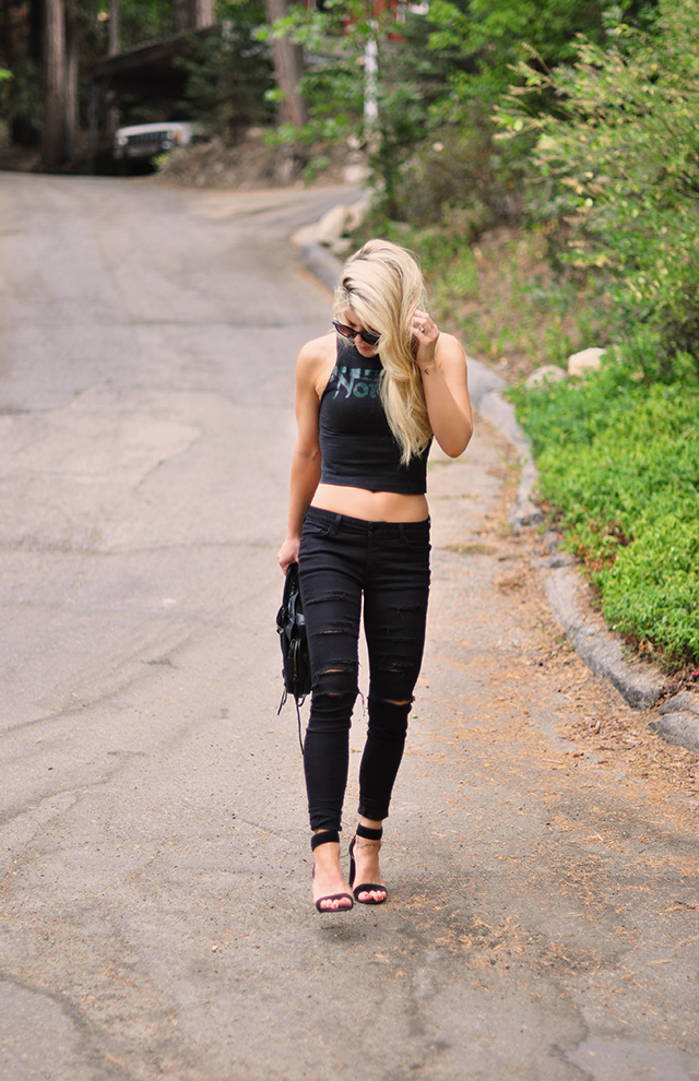 black sinny jeans_crop top muscle tee