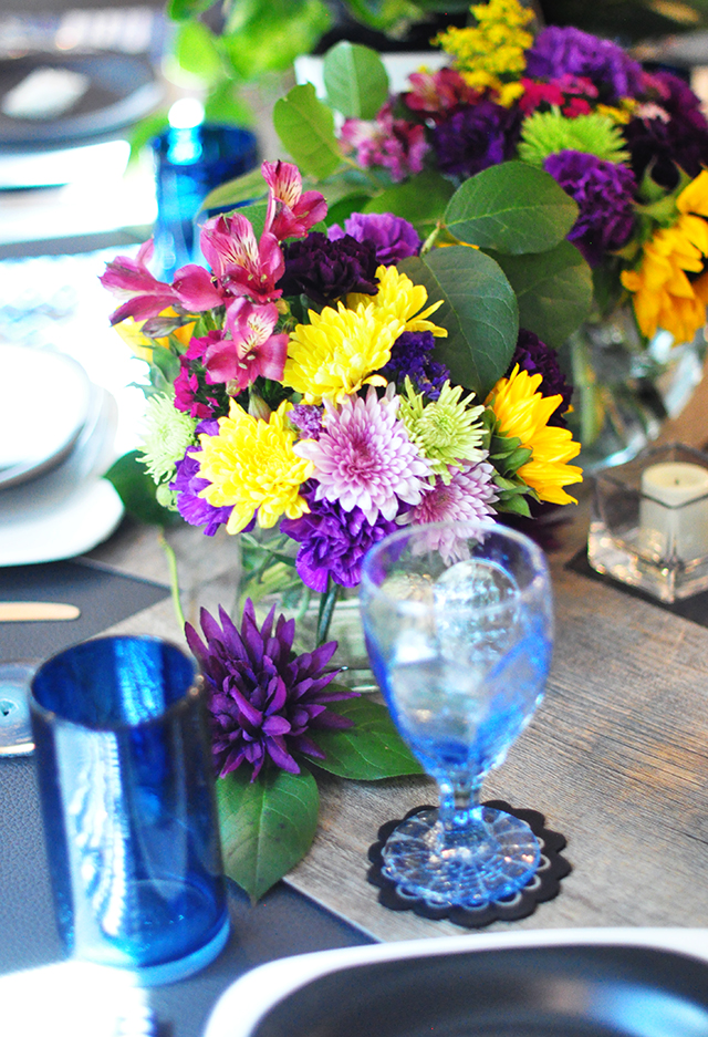 bright floral tablescape centerpiece  blu _