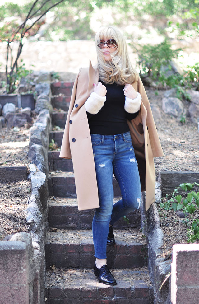 camel coat_ jeans_fur cuffs_oxfords