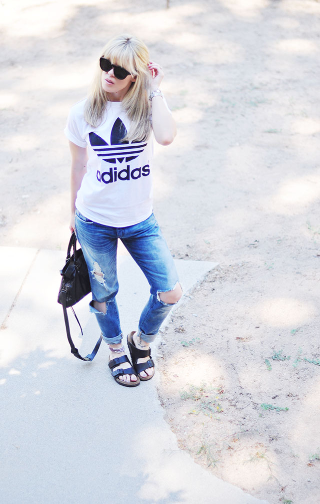 casual-cool_ripped jeans_birkenstocks_adidas