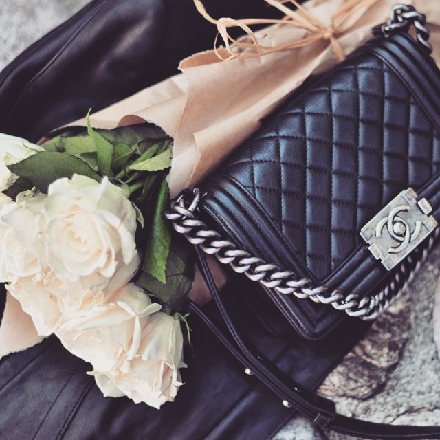 chanel boy bag_white roses