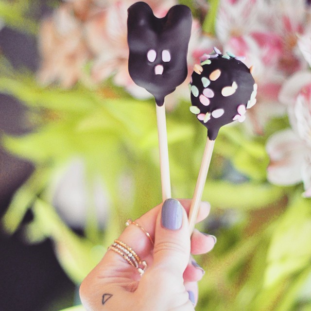 easter bunny cake pops