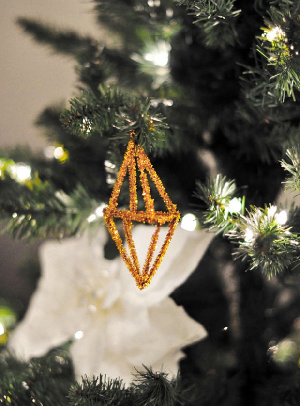 geo metallic pipe cleaner ornament 4 DIY