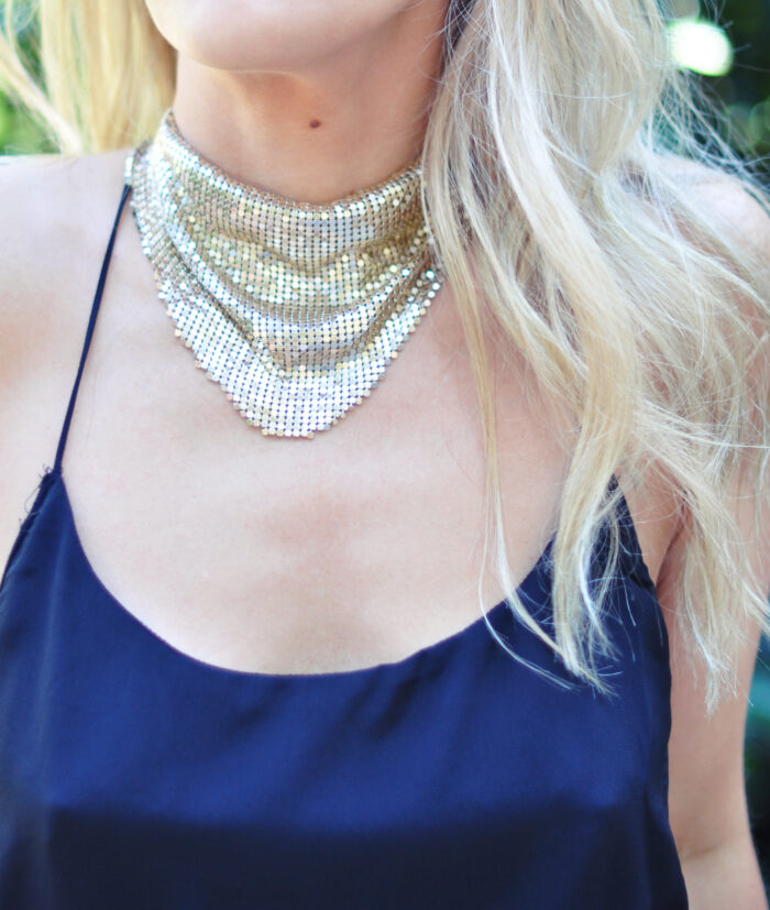 gold-mesh-necklace_scarf-look