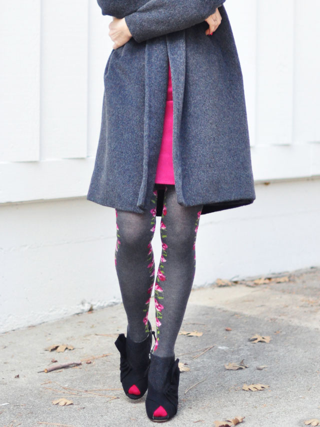 gray and pink-pink flower tights -heart toe caps