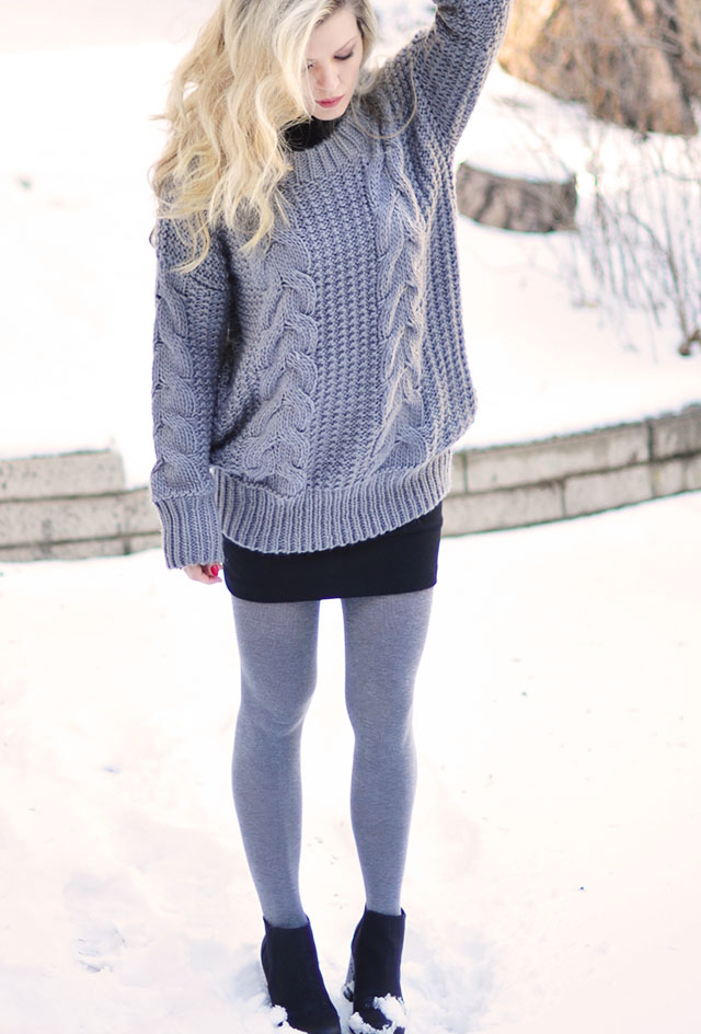 gray tights-black skirt-gray sweater-black boots