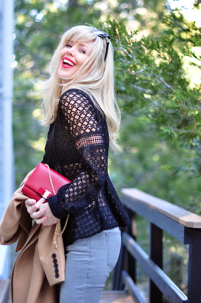 grey jeans_lace top_red bag_red lips