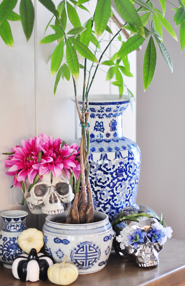 halloween-skulls-with-flowers