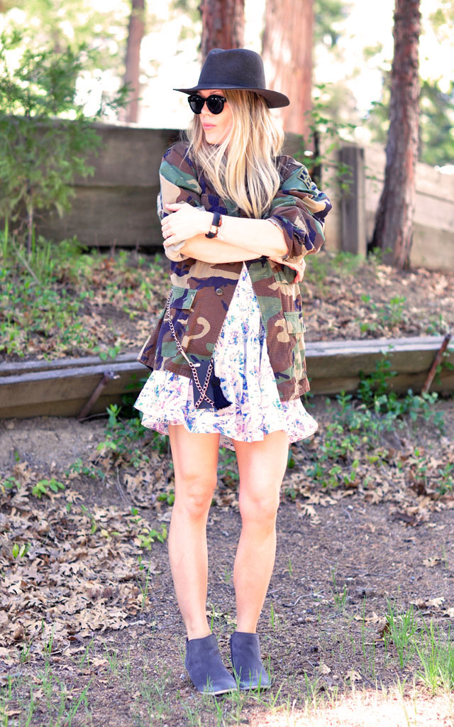 hat-and-boots-camo-and-florals-diy-iphone-case1