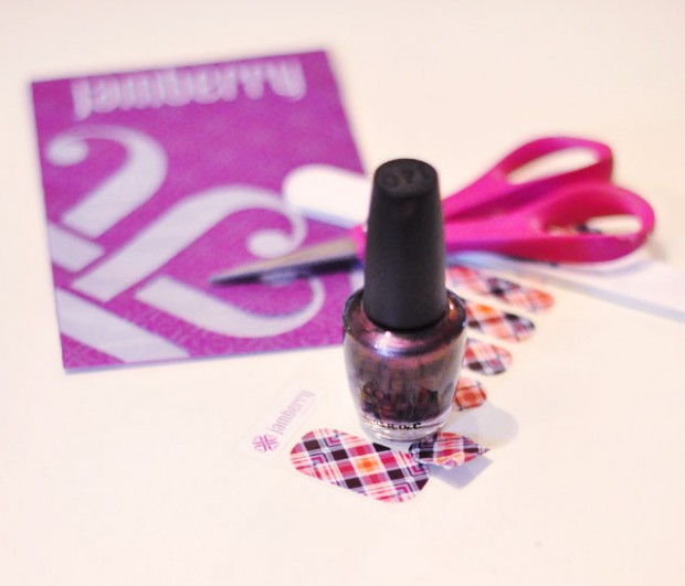 jamberry plaid accent nails-nail art manicure