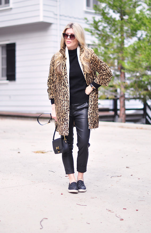 leopard coat+ quilted sneakers+black on black