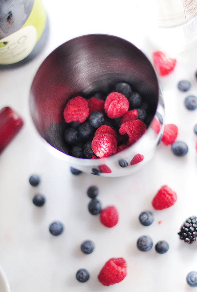 mixed berry summer prosecco cocktail