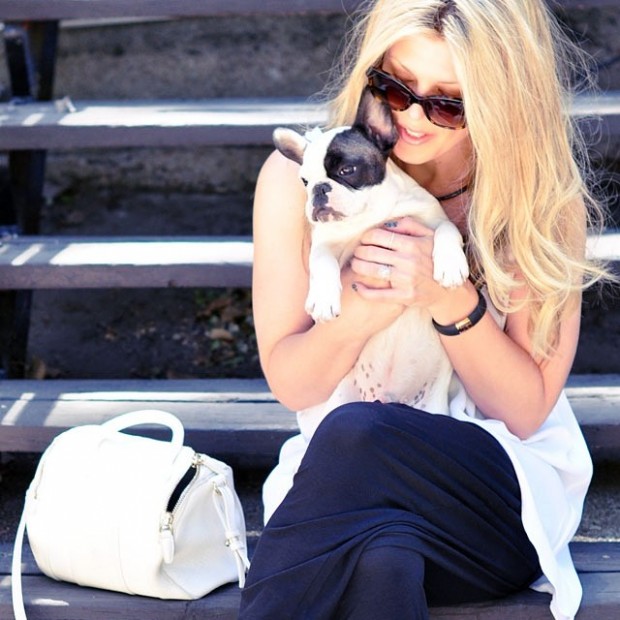 outfit post with puppy