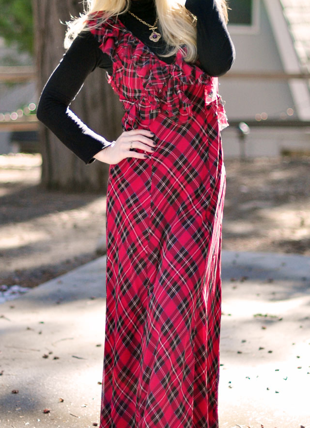 plaid maxi dress with turtleneck-70s inspired