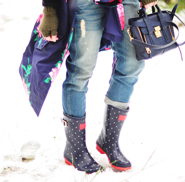 polka dot rainboots in the snow_overalls_pashli mini bag