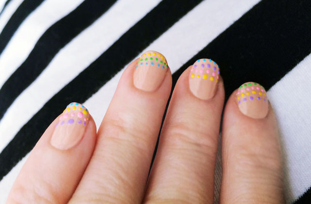 rainbow dot nails- striped background