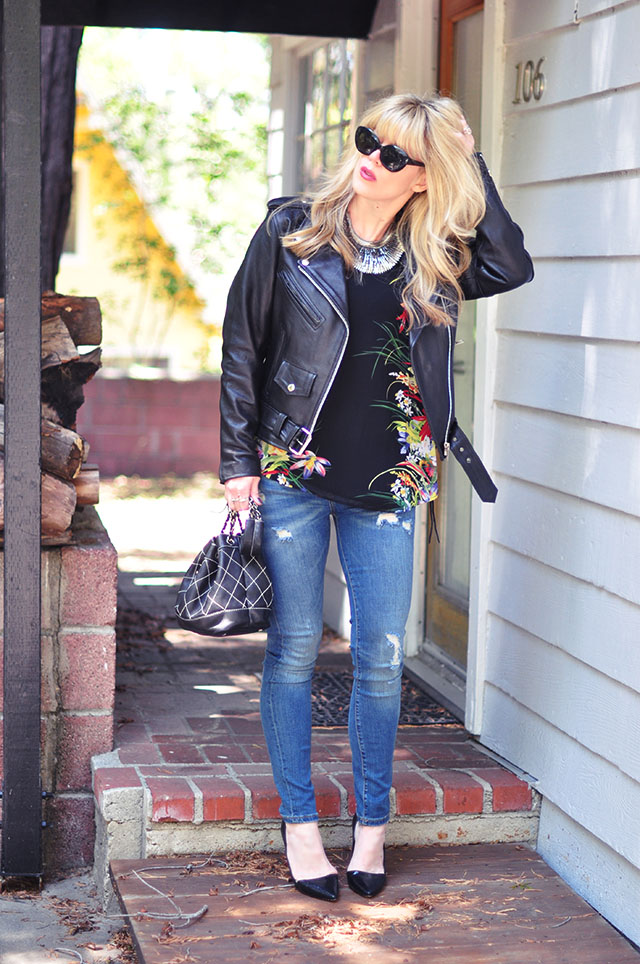 ripped skinny jeans _ pumps_ classic biker jacket