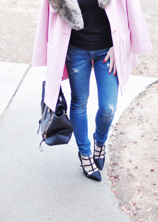 ripped skinny jeans_pink coat_phillip lim bag_tory burch pumps