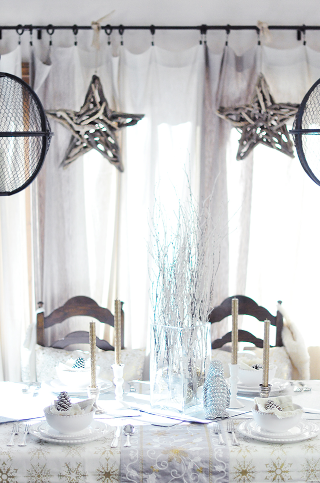 rustic glam holiday table and decor