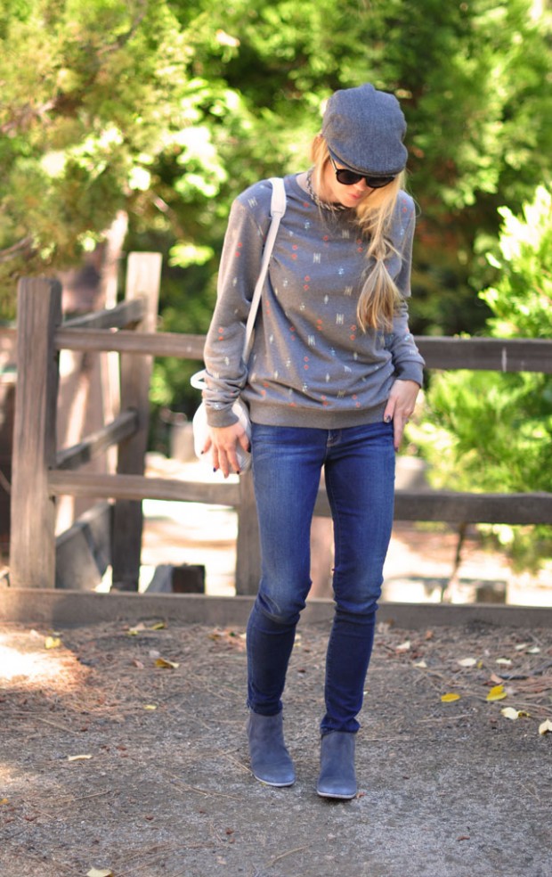 sweatshirt style-newsboy cap-skinny jeans