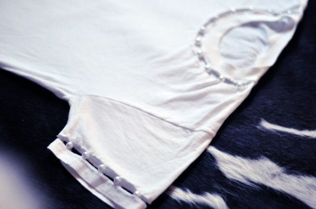 MISYELLE STORE BLOG: DIY CUT OUT T-SHIRT WITH PEARL NECK & SLEEVES